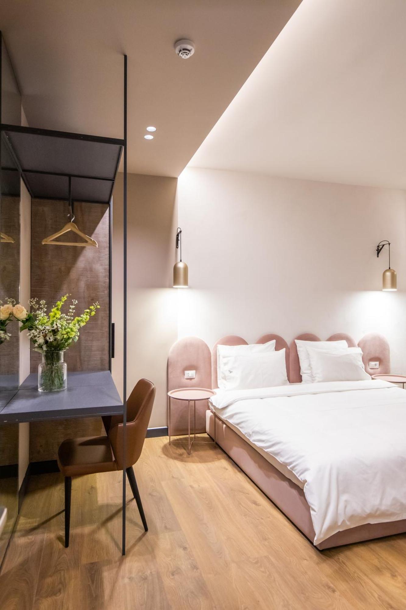 Allure Boutique Hotel Tiranë Luaran gambar