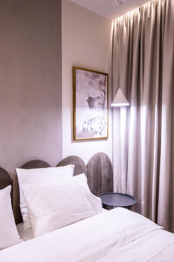 Allure Boutique Hotel Tiranë Luaran gambar
