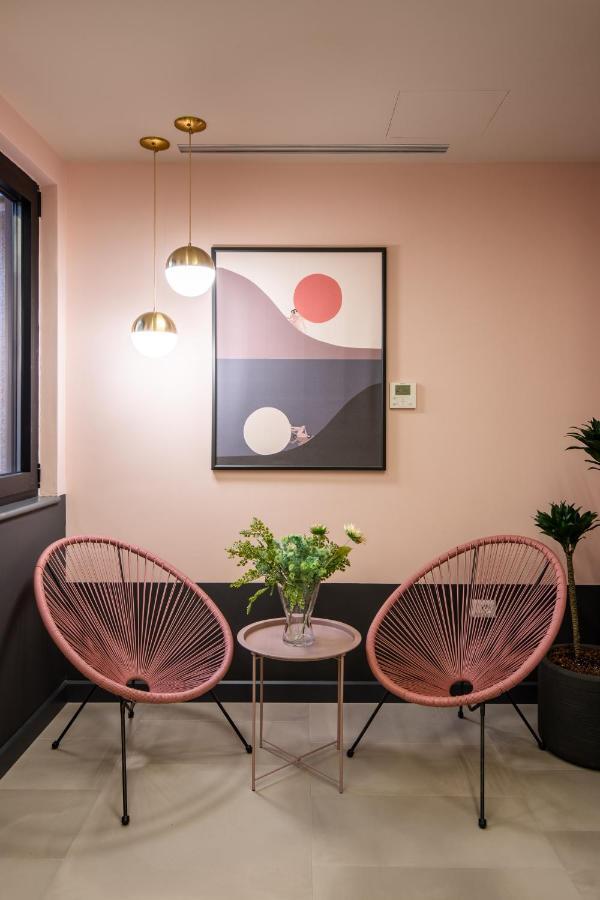 Allure Boutique Hotel Tiranë Luaran gambar