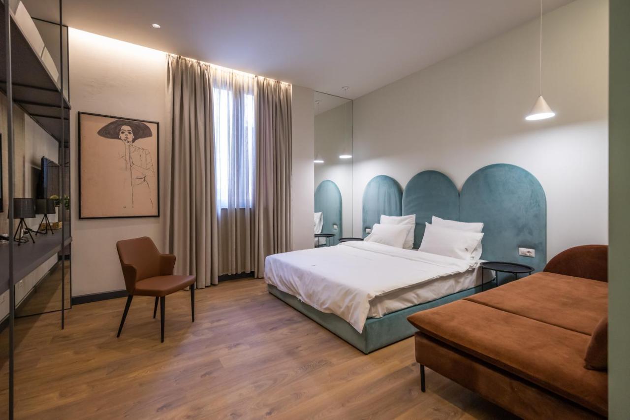 Allure Boutique Hotel Tiranë Luaran gambar