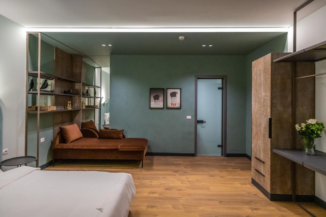 Allure Boutique Hotel Tiranë Luaran gambar
