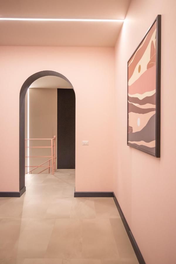 Allure Boutique Hotel Tiranë Luaran gambar